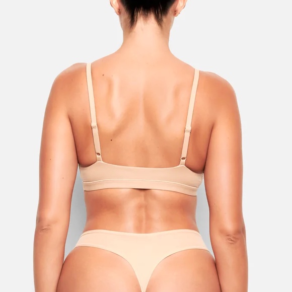 SKIMS - Fits Everybody Triangle Bralette | Size: X-SMALL | Color: CLAY | NWT/NEW - Picture 2 of 9